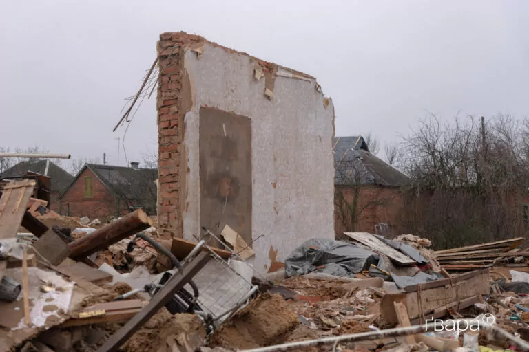 Вночі РФ вдарила з авіації по Куп’янську: поранені дві людини