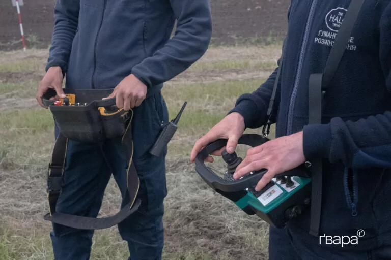 За тиждень сапери розмінували понад 300 гектарів Харківської області